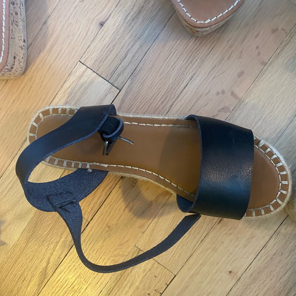 Sandals - Picture 3 of 3